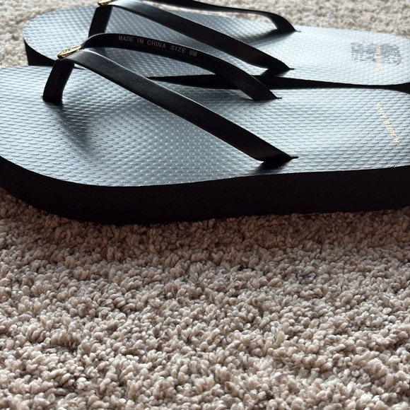 Tory Burch Platform Flip Flop - Picture 4 of 6